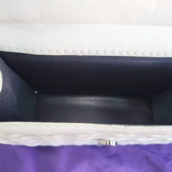 White Envelope Shoulder Bag Chain Strap Embossed Vegan Leather - Picture 11 of 12